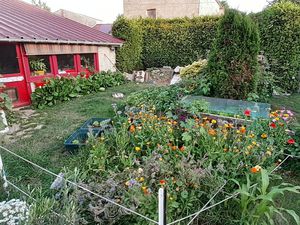 Maison jardin clos 1000 m2 à 7mn de la ville