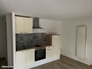 T1 bis centre bourg à l année