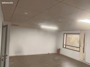 Location bureau a orly