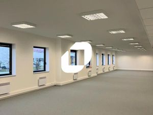 Bureaux 7 033 m²