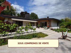 Maison 8 pièces 238 m²