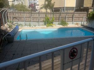 T2 meublé 28 5 m² avec terrasse & piscine privée