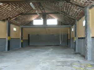 A louer local 200 m2 environ