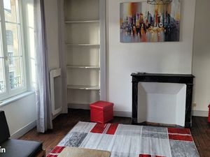 GRAND F2 bien aménagé et décoré  gare à 10 minutes à pied ou en bus