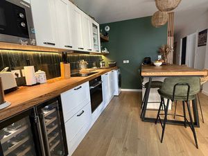 T3 récent 62 m² – Balcon – Garage box sécurisé – Métro A – Villeurbanne Léon-Blu