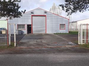 Local d'activité 300 m²