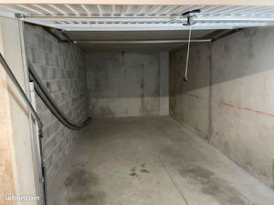 Location garage / box fermé