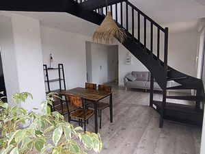 Magnifique duplex meublé T2– dernier étage avec grande terrasse – centre de Caen – Garage 