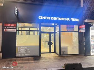 Boutique 452 m² NANTERRE