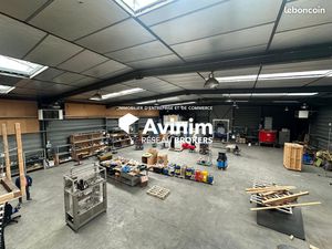 Local 620 m² Persan