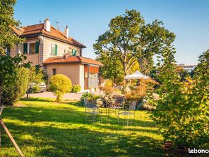 Maison 10 pièces 270 m²