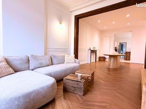 Maison 8 pièces 201 m²