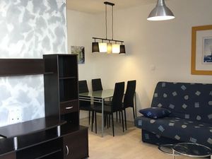 La Roche sur Yon diff. T1 meublés (neufs) + terrasse +parking + branchm. MàL et TV