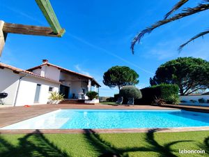 Deux maisons : 175 m² + 60 m² – 7 pièces