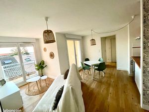 Agen vue sur les toits - t2 meuble + parking
