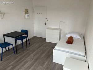 Studio meuble quartier theatre