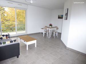 Jolie T2 avec grand balcon et parking dans résidence gardée