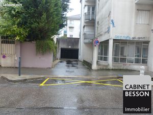 Parking/box 15 m² Grenoble