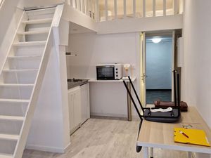 Studio avec mezzanine a 400 m de la catho