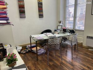 Bureau professionnel Bordeaux palais de justice