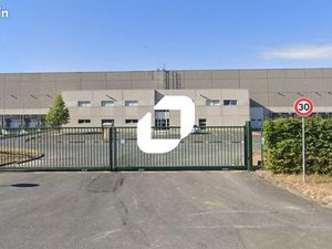 Local industriel 4 767 m²