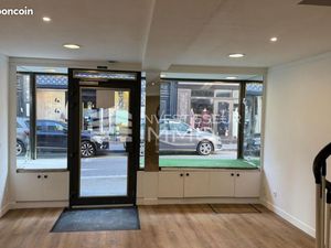 Local commercial 145 m²