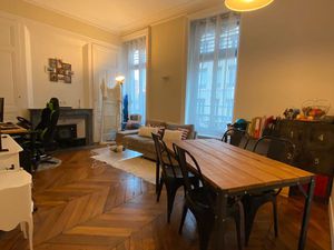Location beau meuble t3