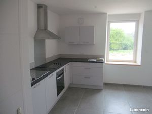 Maison au calme proche bourg de Guénin