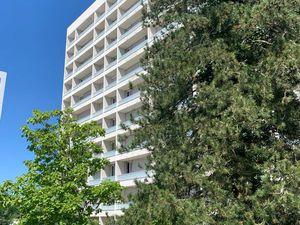 Studio avec balcon dans résidence calme