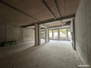 Local commercial 170 m² CLICHY