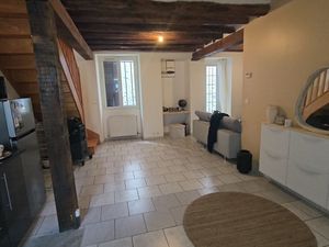Maison de ville à louer – 70 m² – 2 chambres – 850 / mois