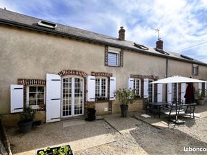 Longère rénovée 7 pièces -201m2 + dépendance 200m2- sans travaux à prévoir