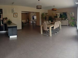 Maison familiale spacieuse et lumineuse sur grand terrain - Hameau calme et sans vis-à-vis