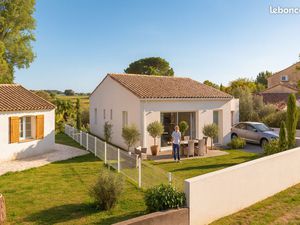 Maison T4 neuve de plain-pied 97 m² sur terrain 320 m² – Pailhès (34)