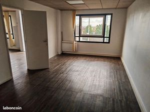 Location bureau a orly