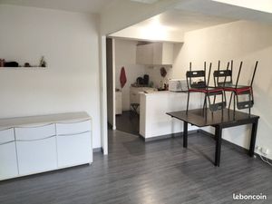 Appartement 1 chambre - centre ville Montélier