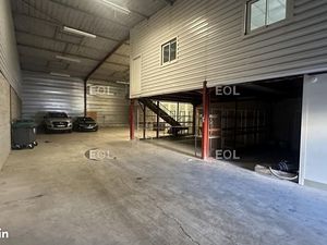 Local bureaux 375 m²