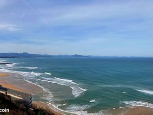 Appartement vue mer avec jardin