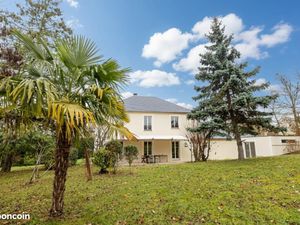 Maison 8 pièces 220 m²