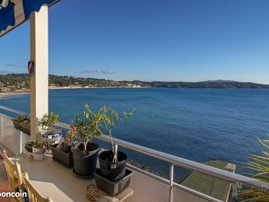 Magnifique appartement T4 à Bandol -- Vue mer panoramique  cadre d'exception