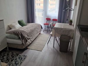 Lille centre joli studio meublé 480 eur