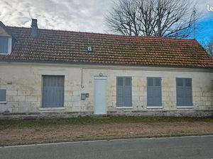 EXCLUSIVITÉ LAFORET COMPIÈGNE IMMOBILIER Propriété en pierre de taille à rénover  composée