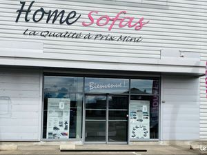 Local 750 m² MONETEAU