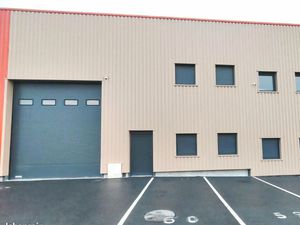Local d'activité 294 m²