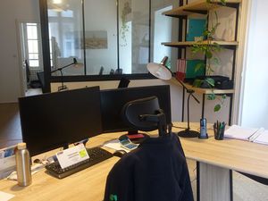 Vannes : espace de co working de 27 m2 + parties communes