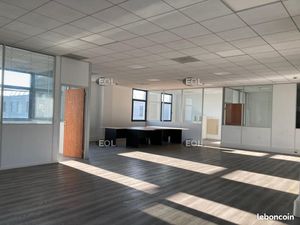 Bureaux 326 m²
