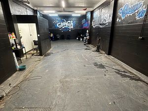 OPPORTUNITÉ RARE – LOCAL / GARAGE SUR LA N7 – AUX PORTES DE PARIS (Porte d’Italie)