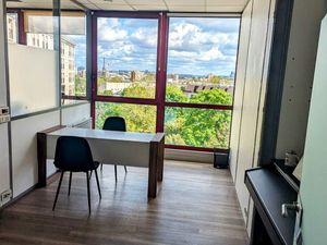 Bureau /espace fermé de 12m2