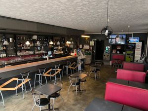 Bar “Le Globe” – PMU • FDJ • Licence IV