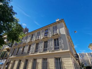 CARABACEL DERNIER ETAGE BOURGEOIS 145m²